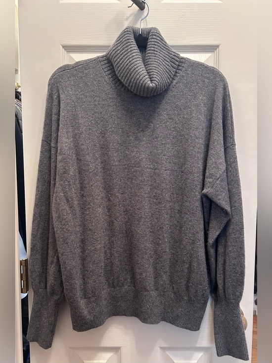 Madewell Sweaters - Madewell Gray Cashmere Turtleneck Sweater. Size XL